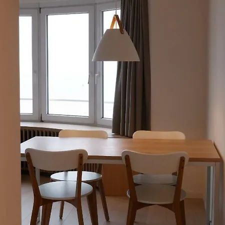 Met Zeezicht Apartament