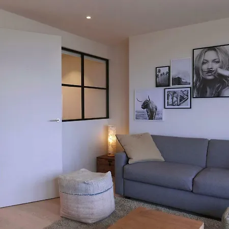 アパート Met Zeezicht *